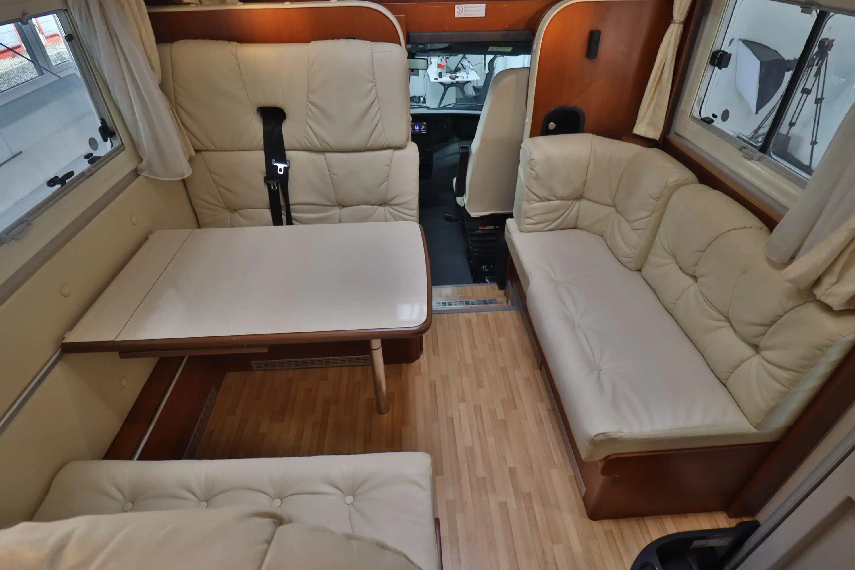 DETHLEFFS A 9800 XXL Globetrotter